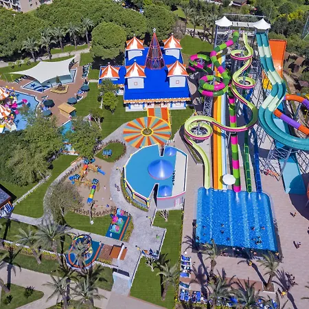 Ic Palace & Szálloda 5*