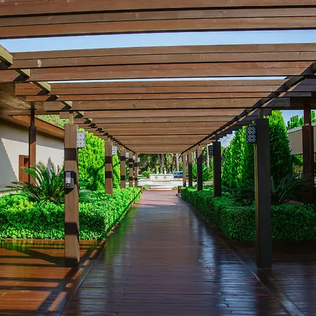 Ic Palace & Szálloda 5*