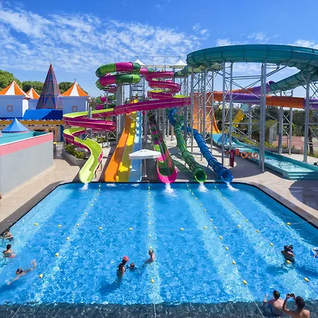 Ic Palace & Hotell 5*