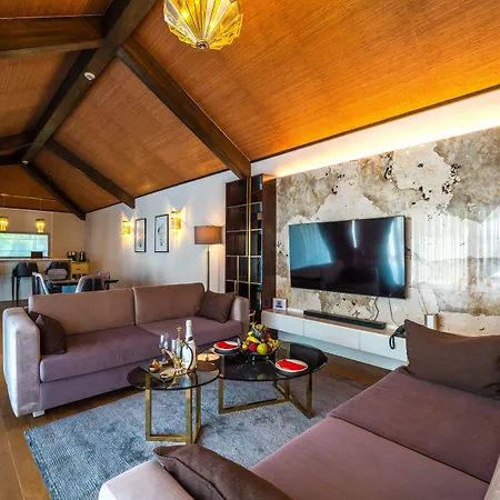 Hotell Ic Palace & 5*