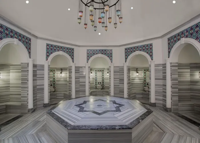מלון Ic Palace & 5*