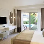Ic Palace & 5*