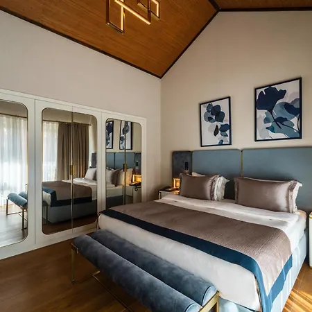 Ic Palace & Hotel 5*